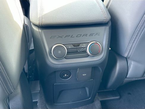 New 2026 Ford Explorer Active RWD image 18