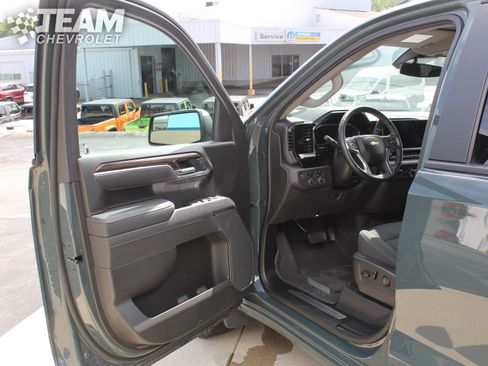 Used 2025 Chevrolet Silverado 1500 LT w/ LPO, Dark Essentials Package AWD/4WD image 10