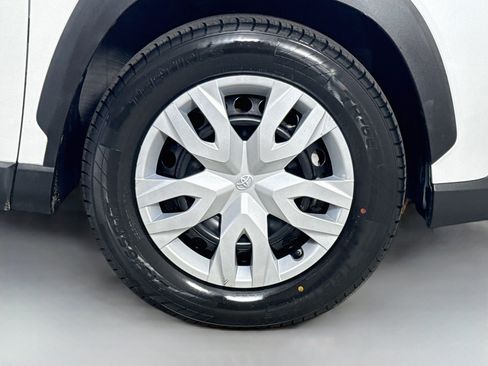 Used 2023 Toyota Corolla Cross L FWD image 32