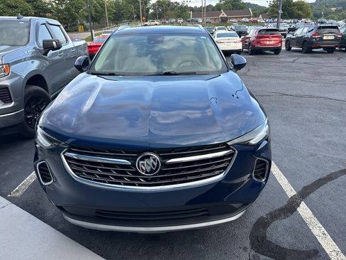 Used 2022 Buick Envision Essence w/ Technology Package I FWD image 2
