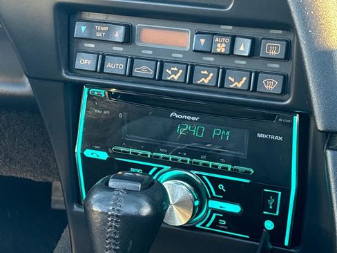 Used 1992 Chevrolet Corvette Coupe image 31