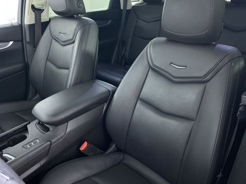 Used 2018 Cadillac XT5 Luxury w/ Driver Awareness Package image 10