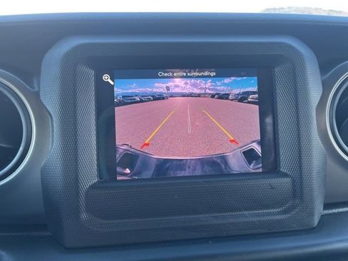 Used 2023 Jeep Gladiator Sport image 20