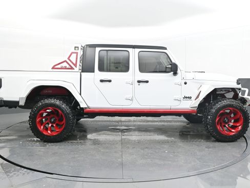 Used 2020 Jeep Gladiator Sport w/ Quick Order Package 24S AWD/4WD image 8