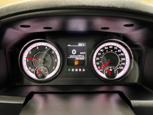 Used 2024 RAM 1500 Classic Warlock w/ Trailer & Traction Group AWD/4WD image 9
