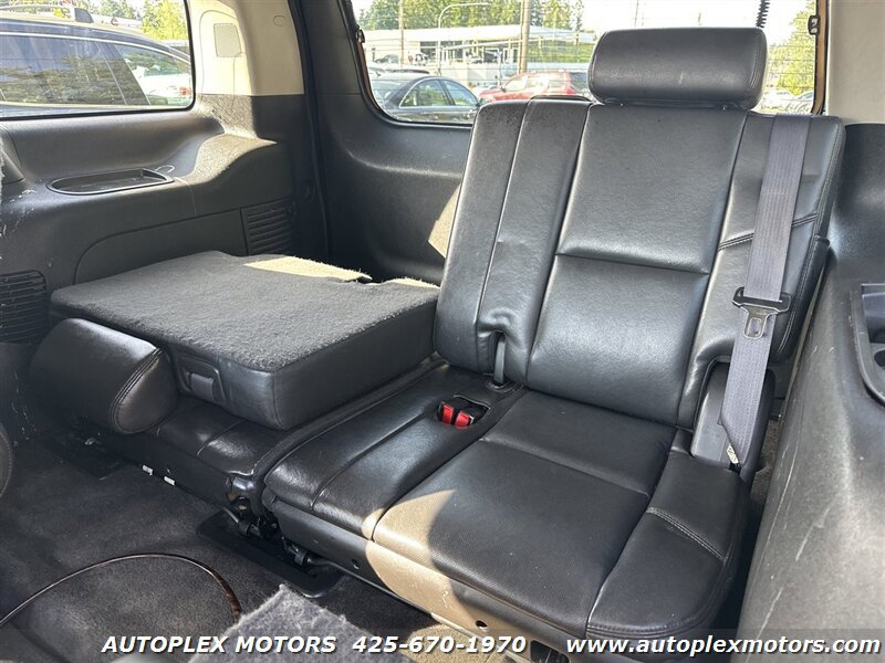 Used 2011 GMC Yukon Denali AWD/4WD image 12