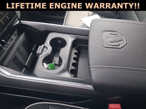New 2026 RAM 1500 Laramie AWD/4WD image 10