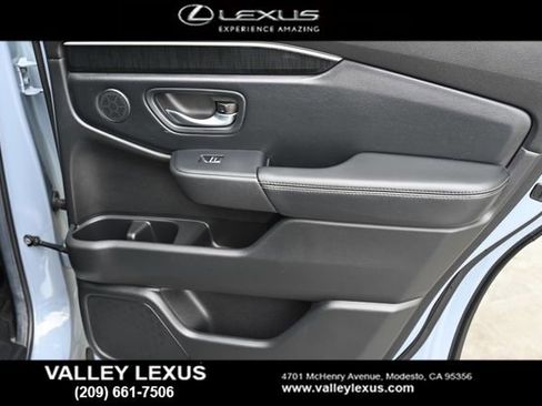 Used 2024 Honda Pilot Elite image 21