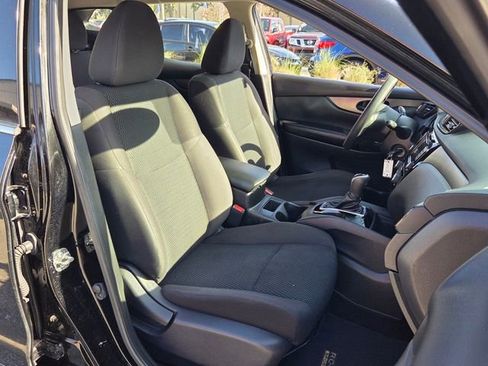 Used 2019 Nissan Rogue Sport S image 16