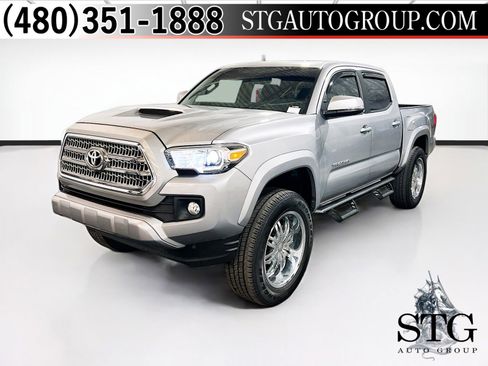 Used 2016 Toyota Tacoma TRD Sport RWD image 1