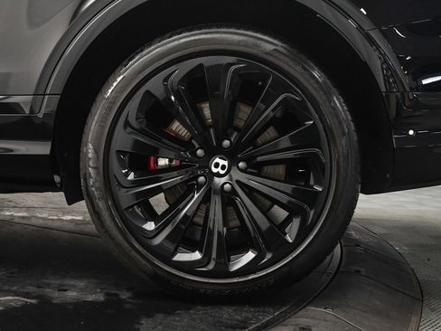 Certified 2022 Bentley Bentayga image 32