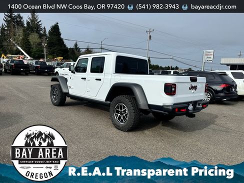 New 2026 Jeep Gladiator Rubicon w/ Steel Bumper Group AWD/4WD image 8