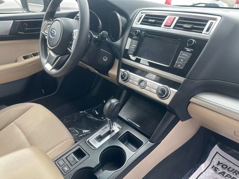 Used 2019 Subaru Outback 2.5i AWD/4WD image 28