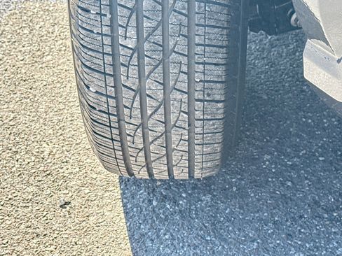 Used 2025 Toyota Tacoma SR5 image 41