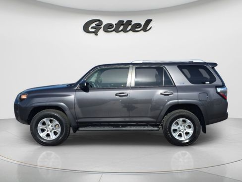 Used 2018 Toyota 4Runner SR5 AWD/4WD image 8