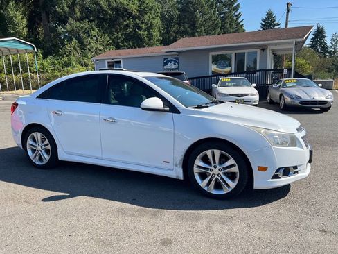Used 2014 Chevrolet Cruze LTZ w/ Sun, Sound and Sport Package FWD image 6