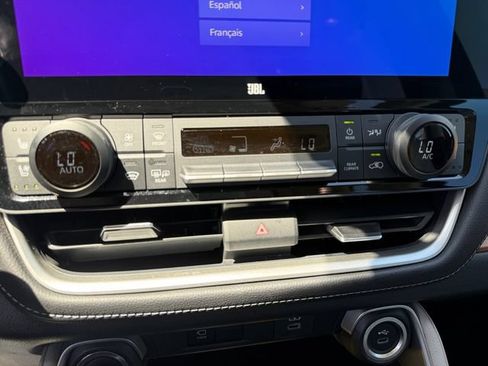 Used 2025 Toyota Grand Highlander AWD image 10