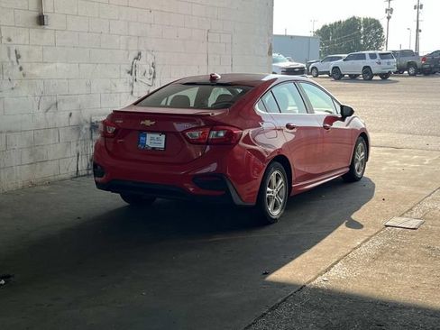 Used 2017 Chevrolet Cruze LT w/ Sun And Sound Package FWD image 2
