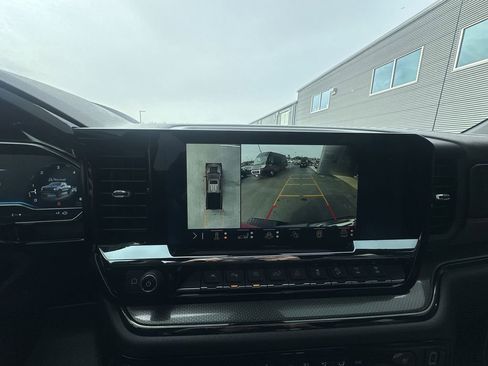 Used 2025 Chevrolet Silverado 1500 ZR2 w/ Technology Package image 23