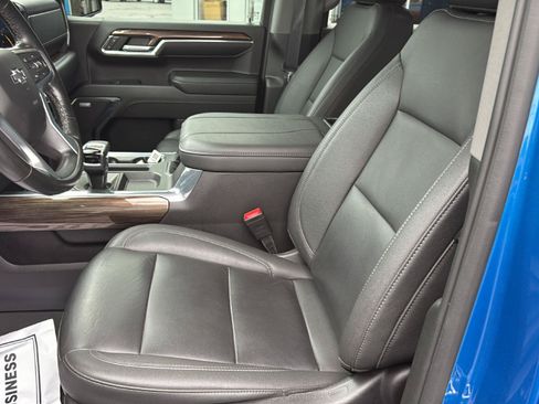 Used 2024 Chevrolet Silverado 1500 LT Trail Boss w/ Convenience Package II AWD/4WD image 21