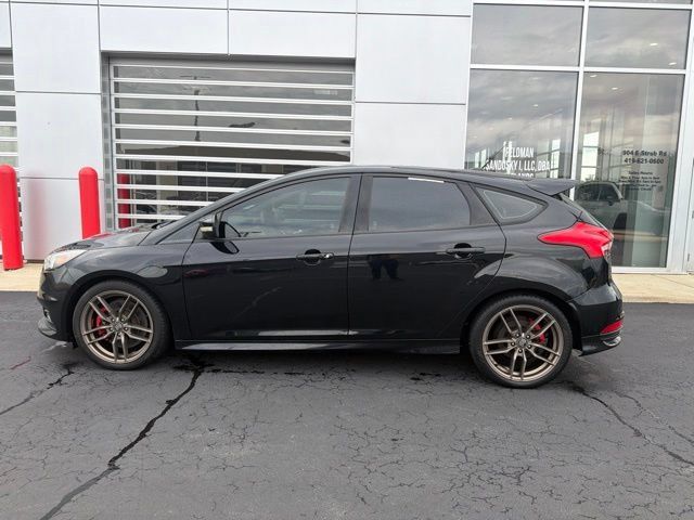 Used 2016 Ford Focus ST FWD image 4