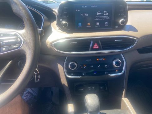 Used 2020 Hyundai Santa Fe SE image 15