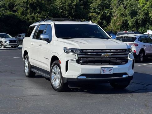 Used 2021 Chevrolet Suburban Premier AWD/4WD image 1
