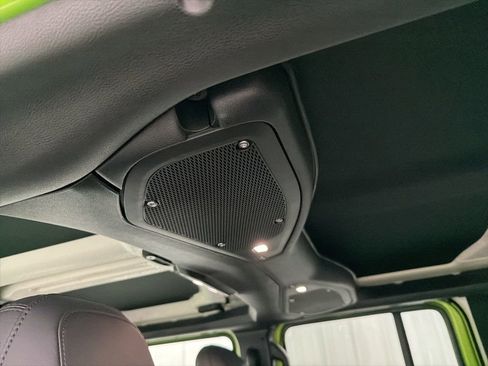 New 2025 Jeep Wrangler Unlimited Rubicon image 13