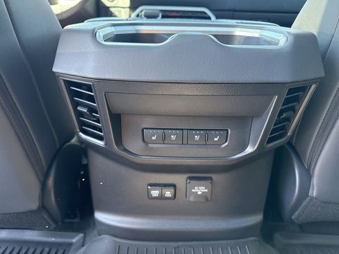 Used 2025 Toyota Tundra Platinum AWD/4WD image 14