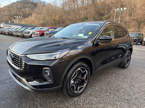 New 2026 Ford Escape Platinum w/ Premium Technology Package AWD/4WD image 9