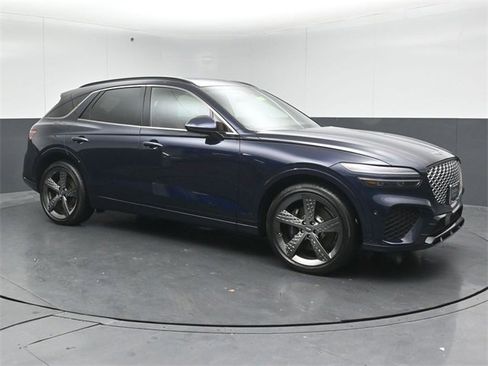 Used 2025 Genesis GV70 2.5T w/ Sport Prestige Package image 5