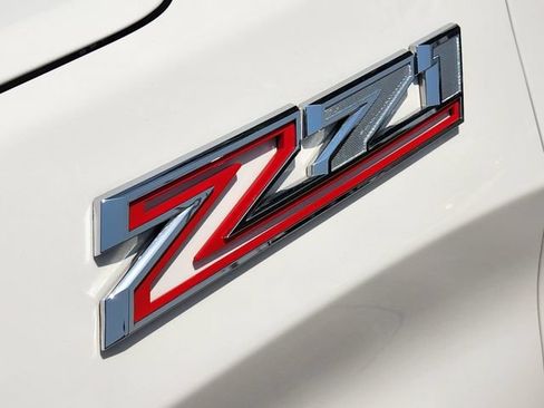 Used 2025 Chevrolet Silverado 1500 LTZ AWD/4WD image 13