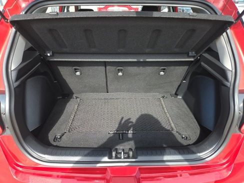 Used 2022 Hyundai Venue SEL w/ Cargo Package image 6