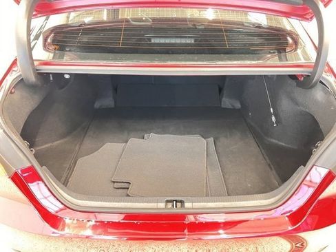 Used 2021 Toyota Camry LE image 10