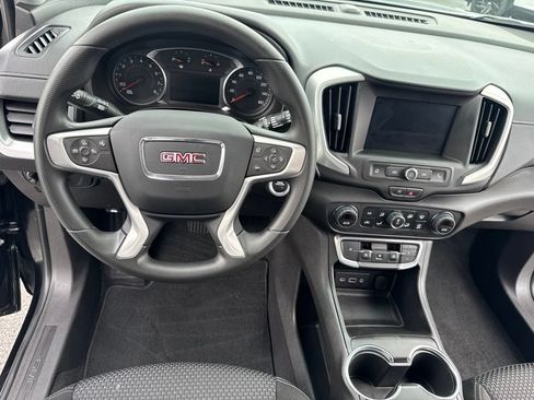 Used 2024 GMC Terrain SLE w/ Driver Convenience Package AWD/4WD image 16