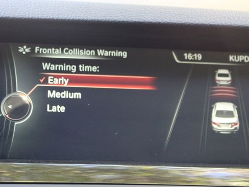 Used 2013 BMW M5 image 39