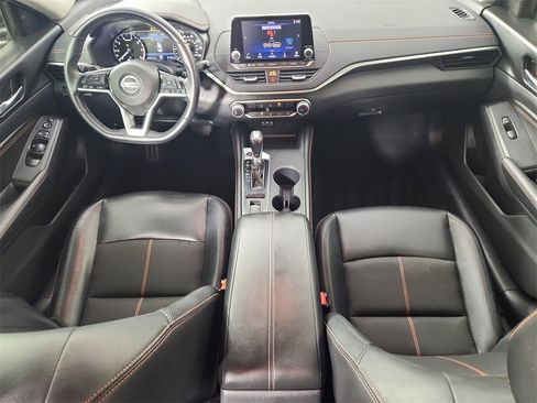 Used 2019 Nissan Altima 2.5 SR image 13