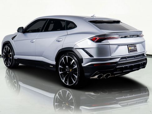 Used 2024 Lamborghini Urus S image 13