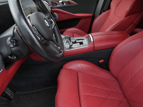 Used 2023 BMW XM w/ M Driver's Package AWD/4WD image 10