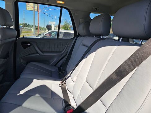 Used 2003 Mercedes-Benz ML 320 4MATIC image 21
