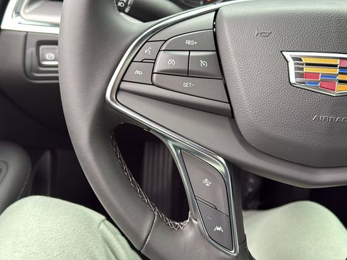 New 2025 Cadillac XT5 Luxury image 16