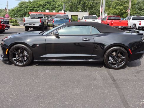 Used 2022 Chevrolet Camaro SS RWD image 26