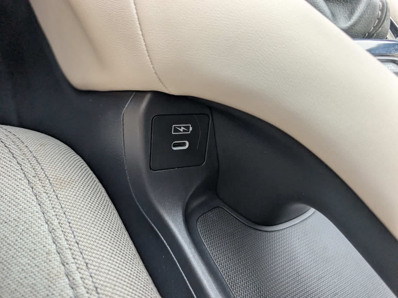 Certified 2025 Honda HR-V LX image 23