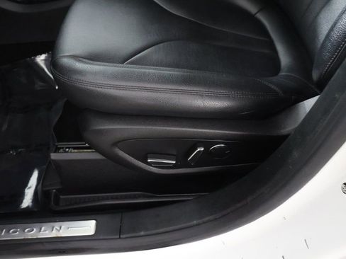 Used 2022 Lincoln Nautilus AWD image 29