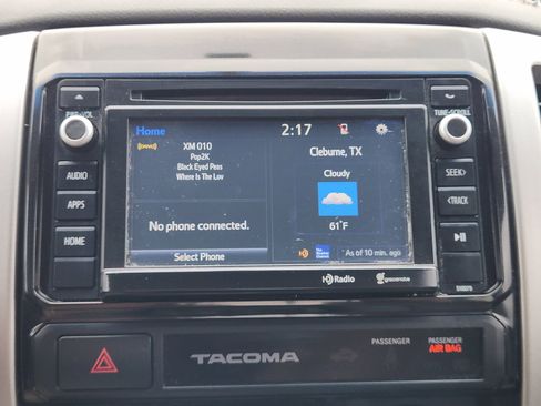 Used 2015 Toyota Tacoma PreRunner image 17