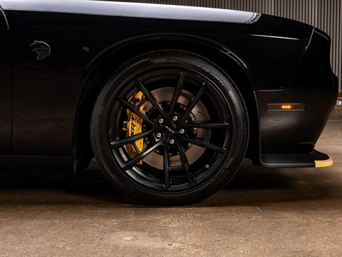 Used 2023 Dodge Challenger SRT Hellcat w/ Driver Convenience Group RWD image 17