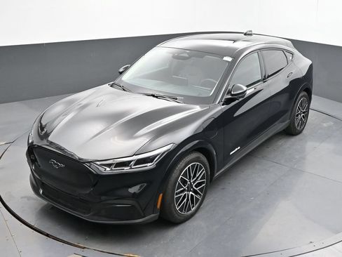 Used 2025 Ford Mustang Mach-E Premium AWD/4WD image 31