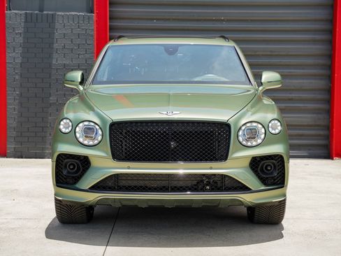 Used 2022 Bentley Bentayga AWD/4WD image 13
