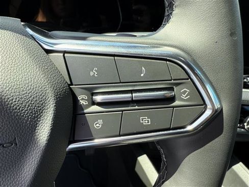 New 2026 Chevrolet Equinox LT w/ Convenience Package II image 18