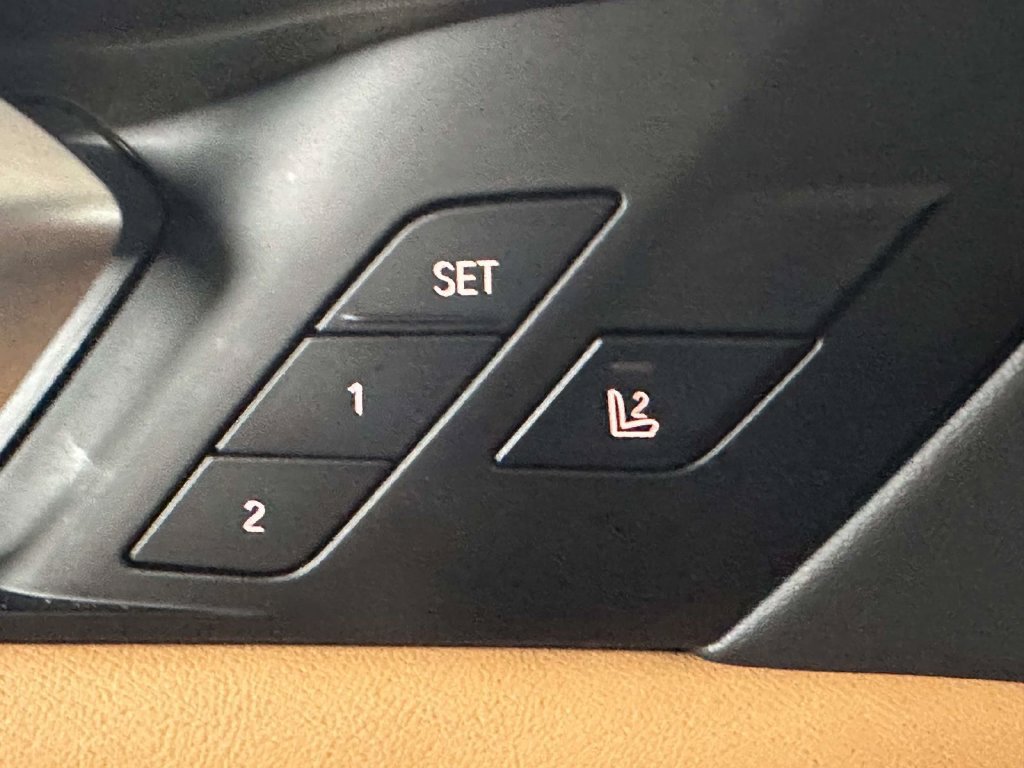 Used 2026 BMW X5 xDrive40i AWD/4WD image 19